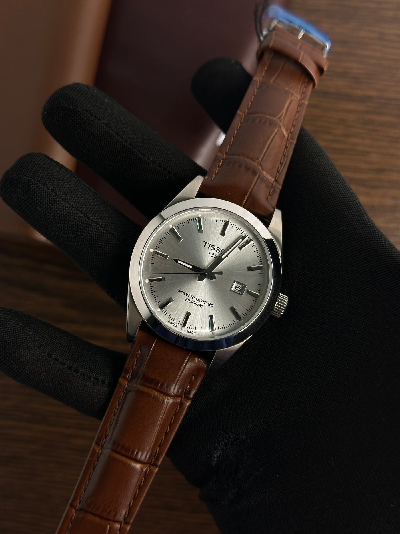 TST - Gentleman White Auto Leather - AAA Quality
