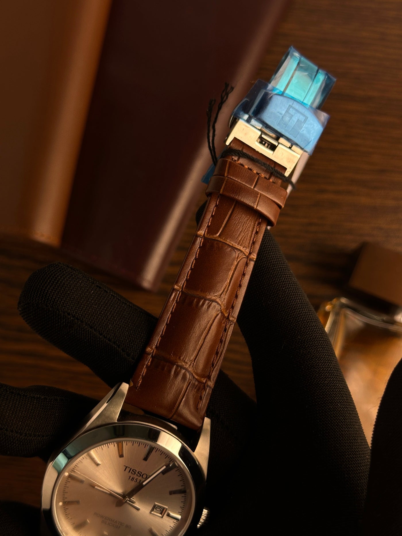 TST - Gentleman White Auto Leather - AAA Quality